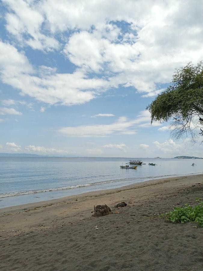 East Lombok Dive Hotel - 3 Private Rooms On The Beach With Seaview & Scuba Diving Center Labuhan Pandan Zewnętrze zdjęcie