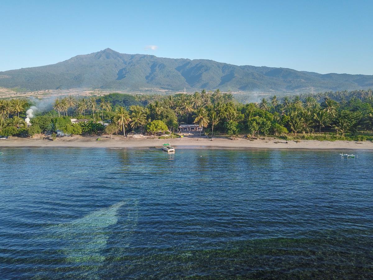 East Lombok Dive Hotel - 3 Private Rooms On The Beach With Seaview & Scuba Diving Center Labuhan Pandan Zewnętrze zdjęcie